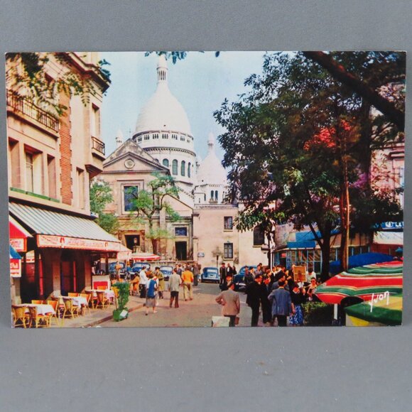 Vintage Postcard - The Sacred Heart Basilica Paris - Yvon Paris - Picture 1 of 4